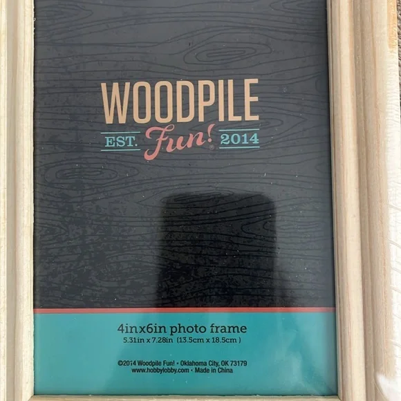 Woodpile Wooden Photo Frame 4x6” - Picture 6 of 8